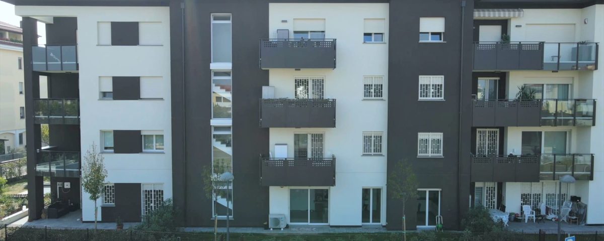 parapetto Ozzano Emilia alluminio e vetro